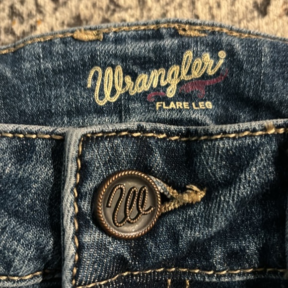 Wrangler shorts - Picture 4 of 6